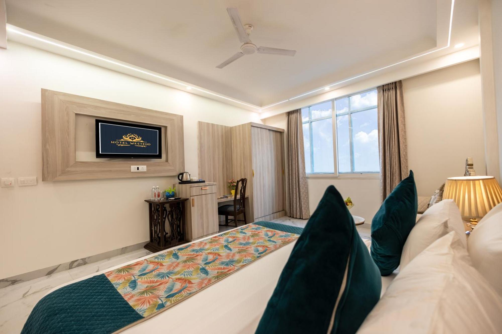 East End Mahipalpur Delhi Airport Hotel New Delhi