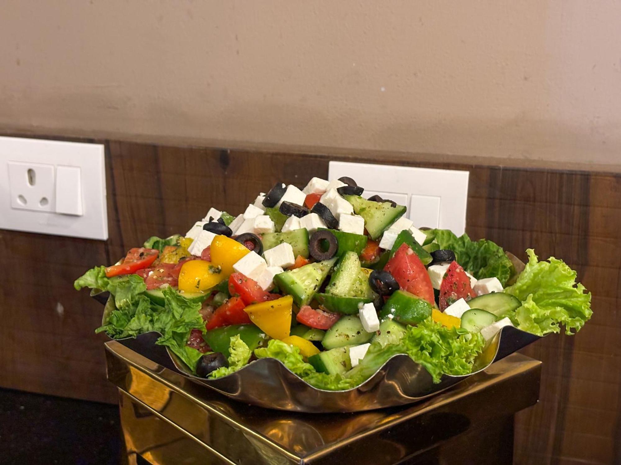 Hotel East End Near Delhi Airport