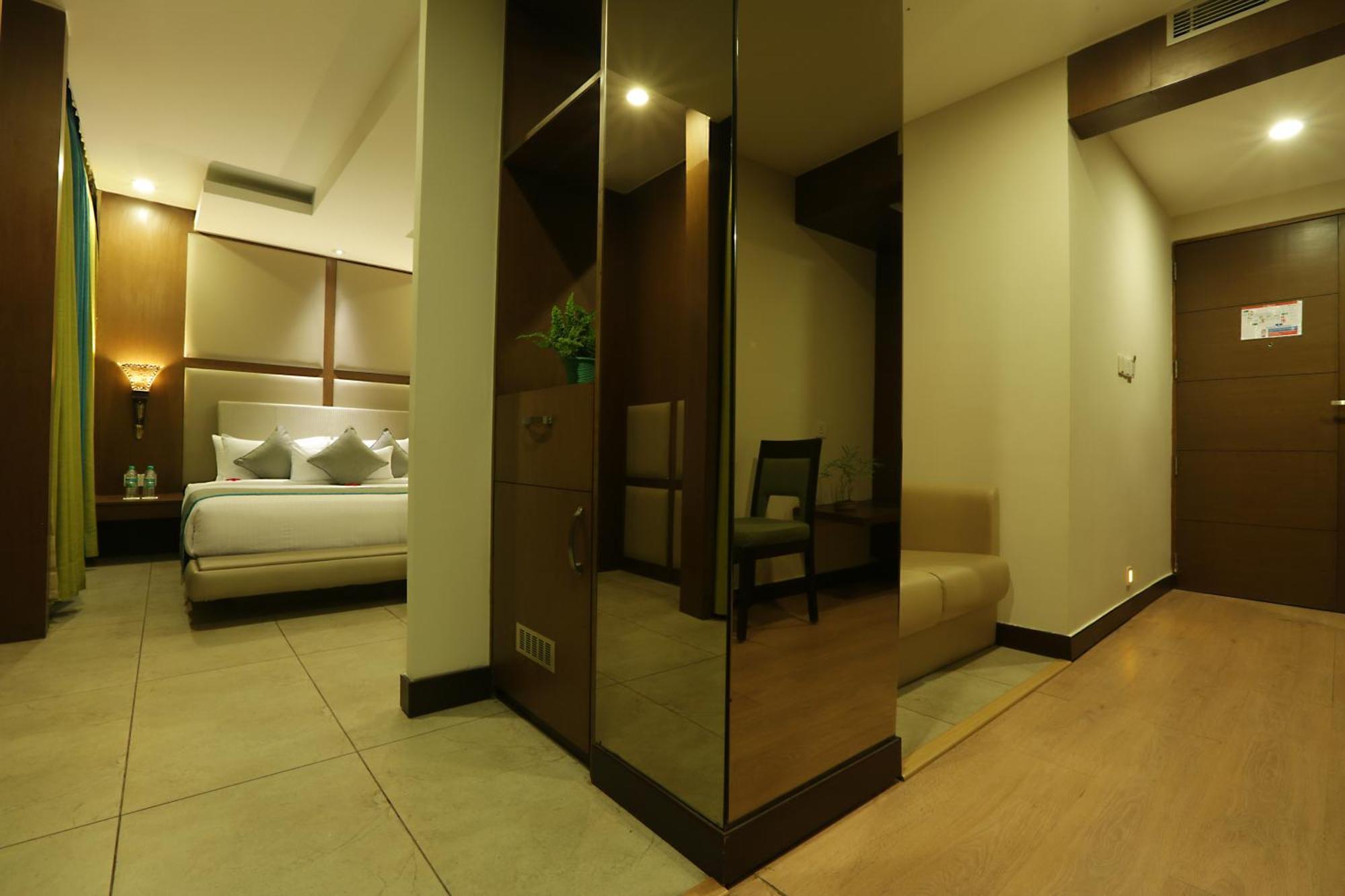 East End Near Delhi Airport Hotel New Delhi