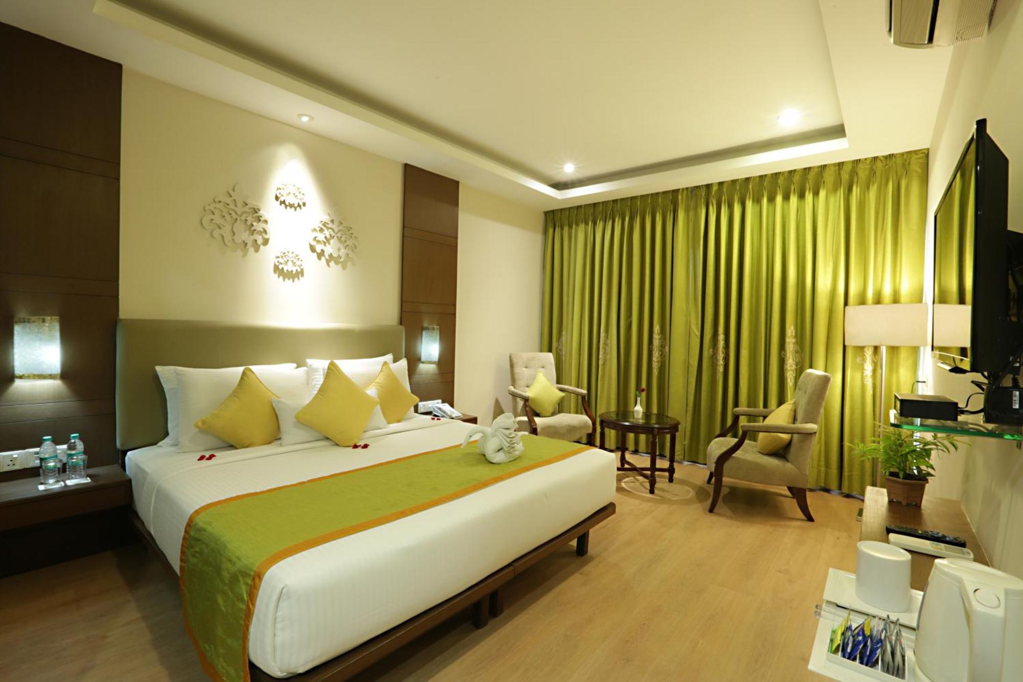 East End Near Delhi Airport Hotel